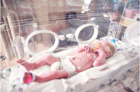 新生兒住院使父母在大流行期間感到孤立和分離